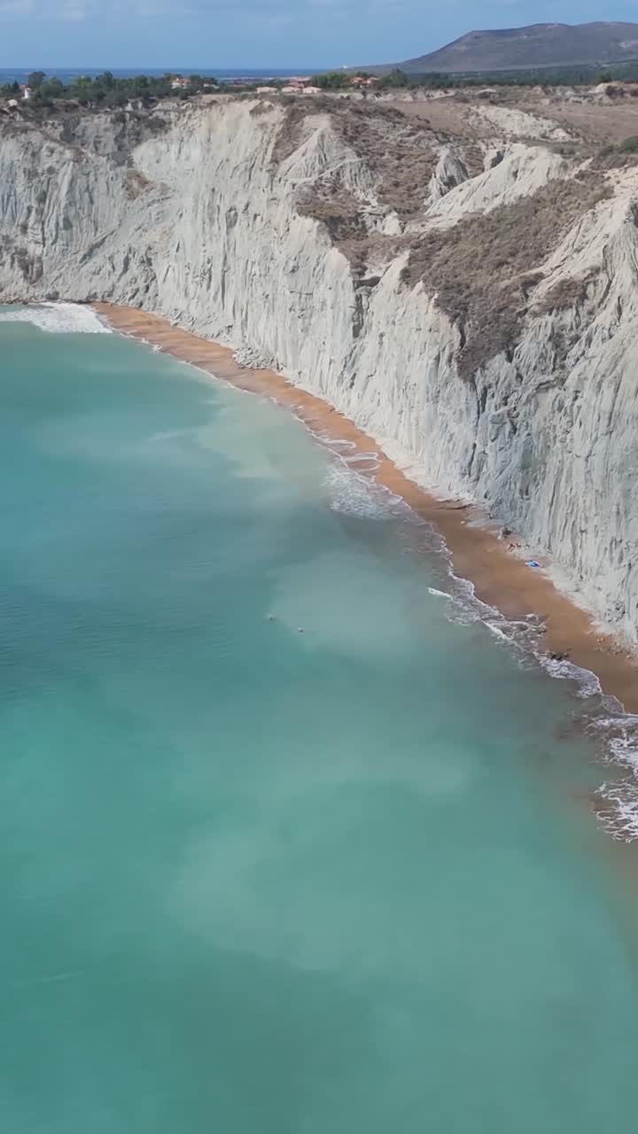 Stunning Coastal Scenery with White Cliffs and Turquoise Water