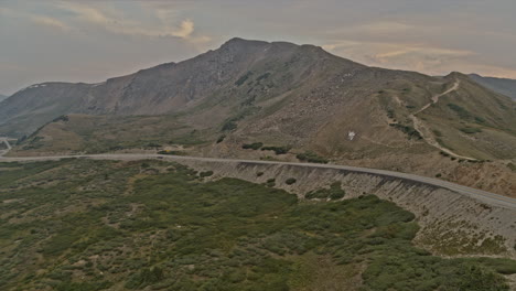 Loveland-Pass-Colorado-Antena-V1-Panorámica-Panorámica-De-Las-Montañas-Y-El-Paisaje-Circundante---Tomada-Con-Una-Cámara-Inspire-2,-X7---Agosto-De-2020