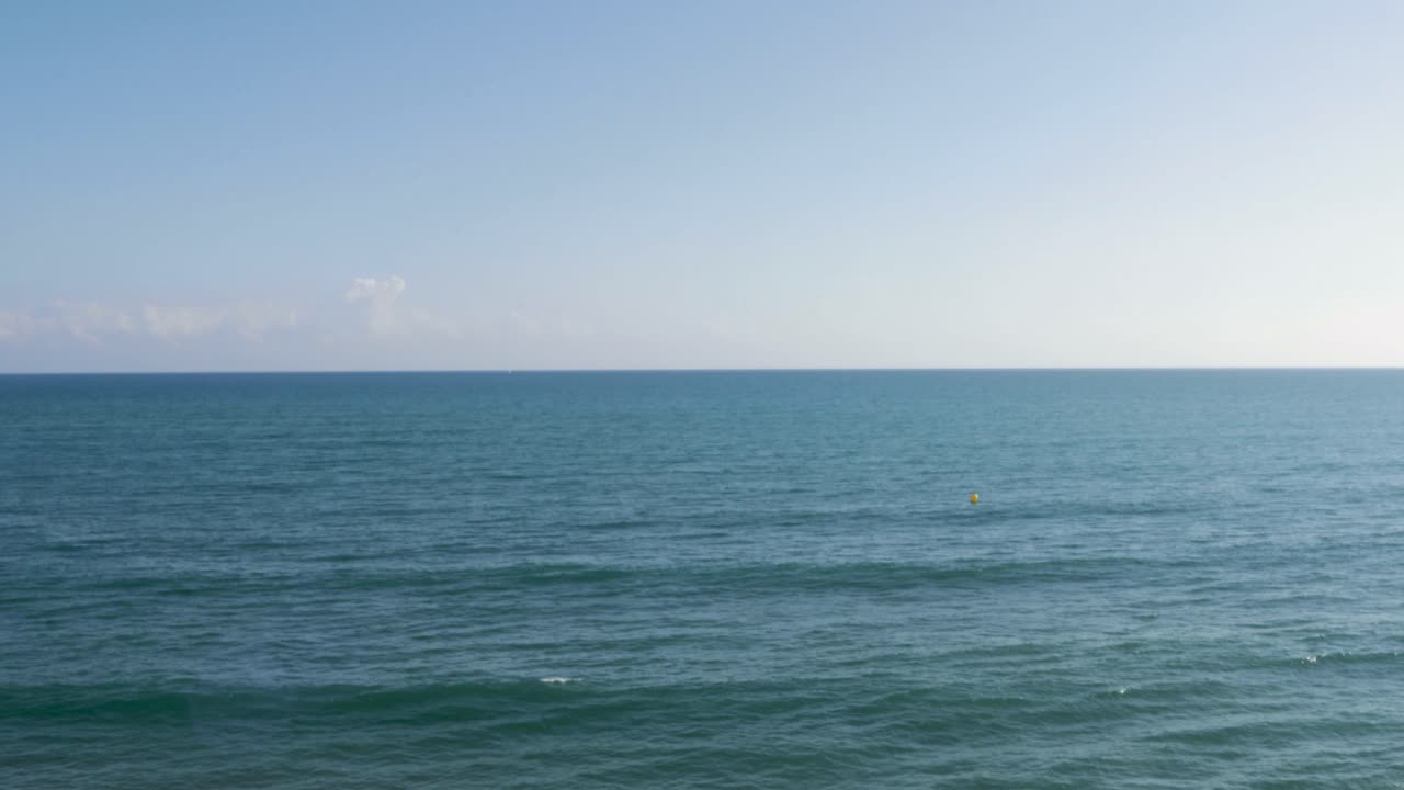 sitgest 4k의 푸른 바다의 지평선