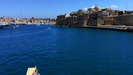 una toma de dron única de un barco maltés – dg