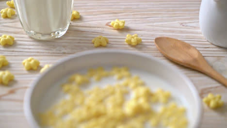 whole grain cereals with fresh milk for breakfast