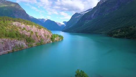 lovatnet see schöne natur norwegen.