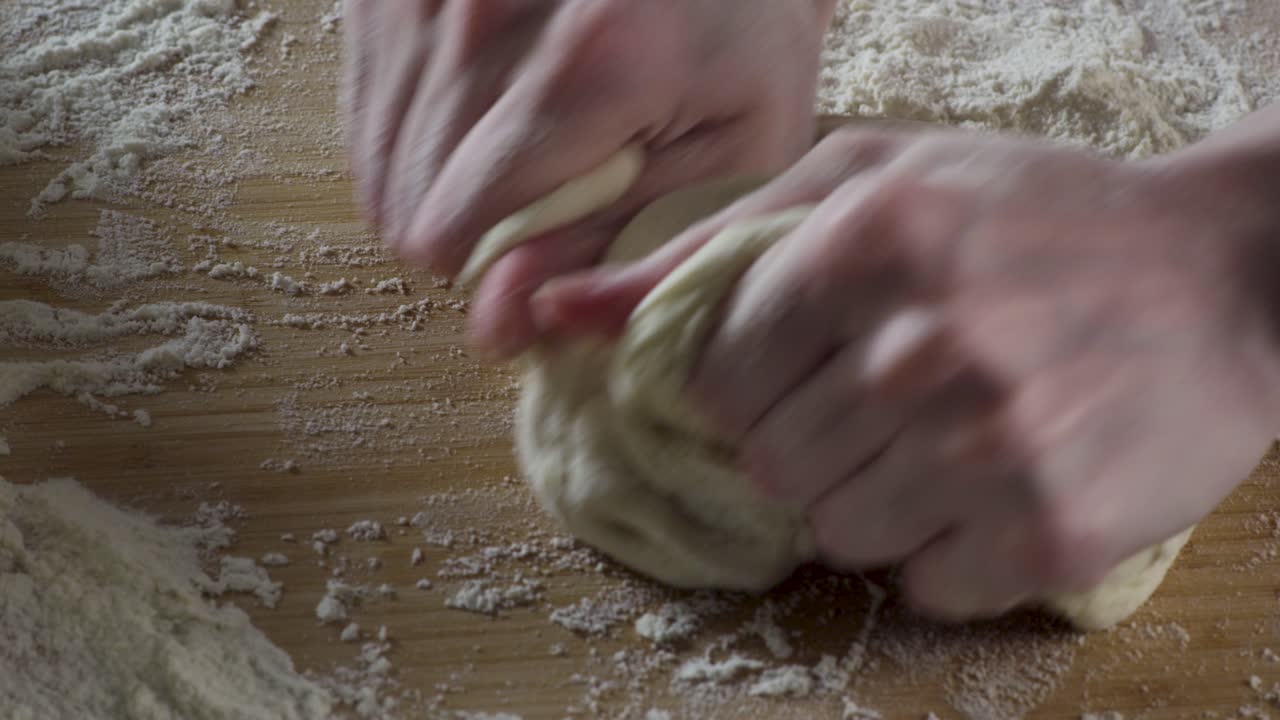 Mettendo l'impasto