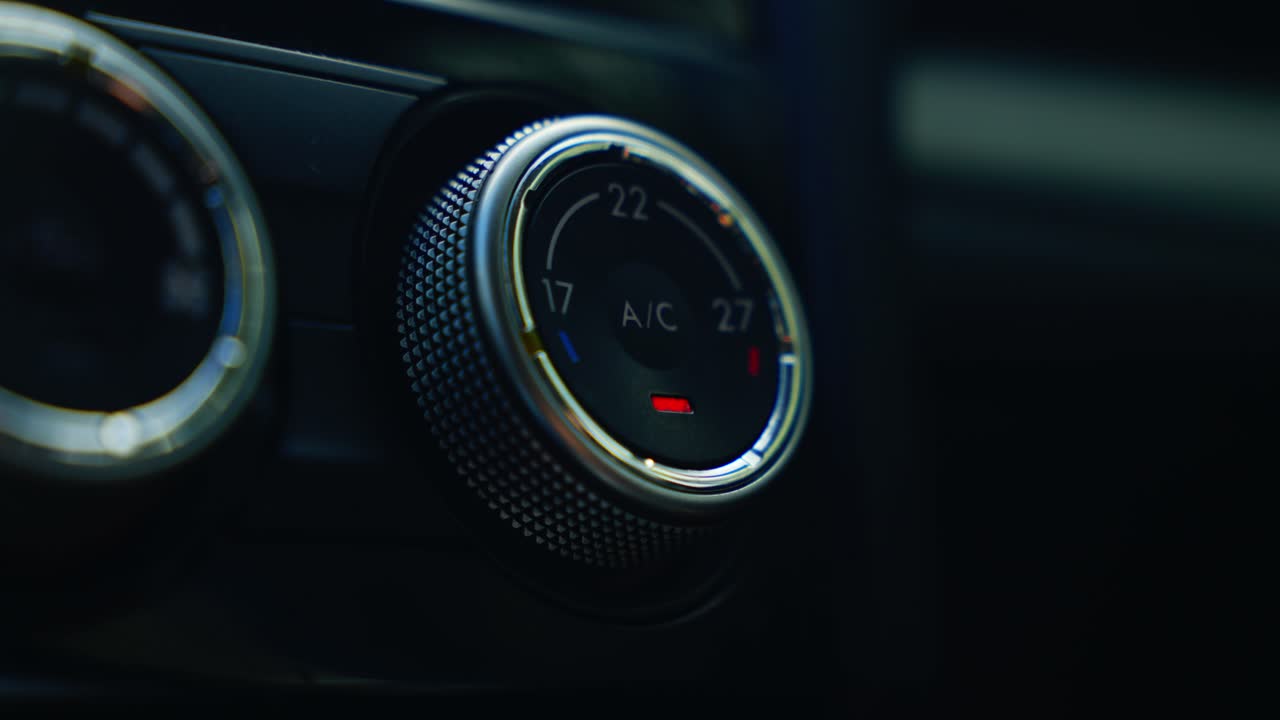 Adjusting car AC control for comfort and cool air inside vehicle