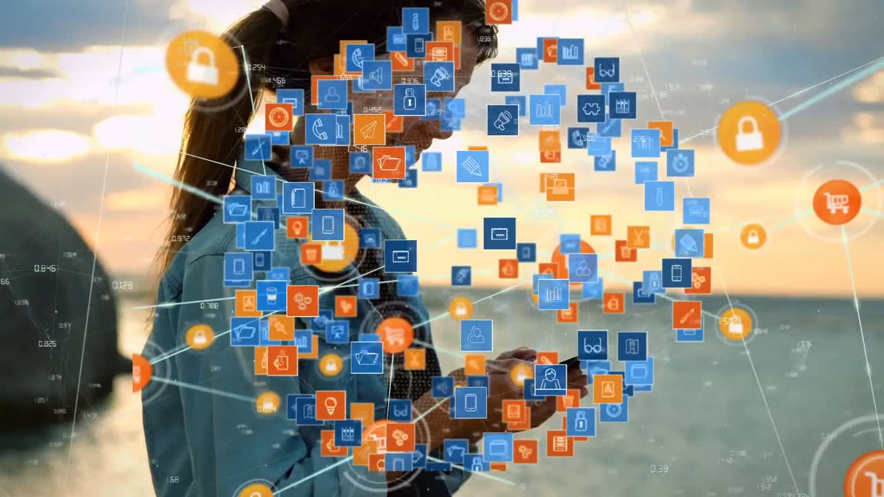 animación de la red de conexiones con iconos de los medios sobre una mujer caucásica feliz