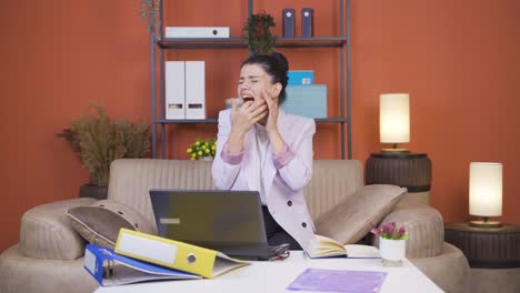 Trabajador-De-Oficina-En-Casa-Mujer-Joven-Dolores-Y-Dolores-De-Dientes.