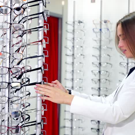 woman trying new eyeglasses