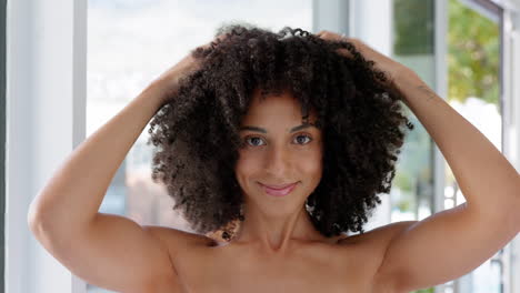 Cuidado-Del-Cabello,-Belleza-Y-Mujer-Negra-Con-Afro.