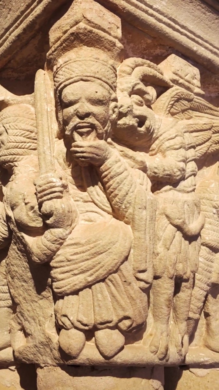 Soria, Spagna, 22 maggio 2026. Capitello romanico raffigurante la Strage degli Innocenti.