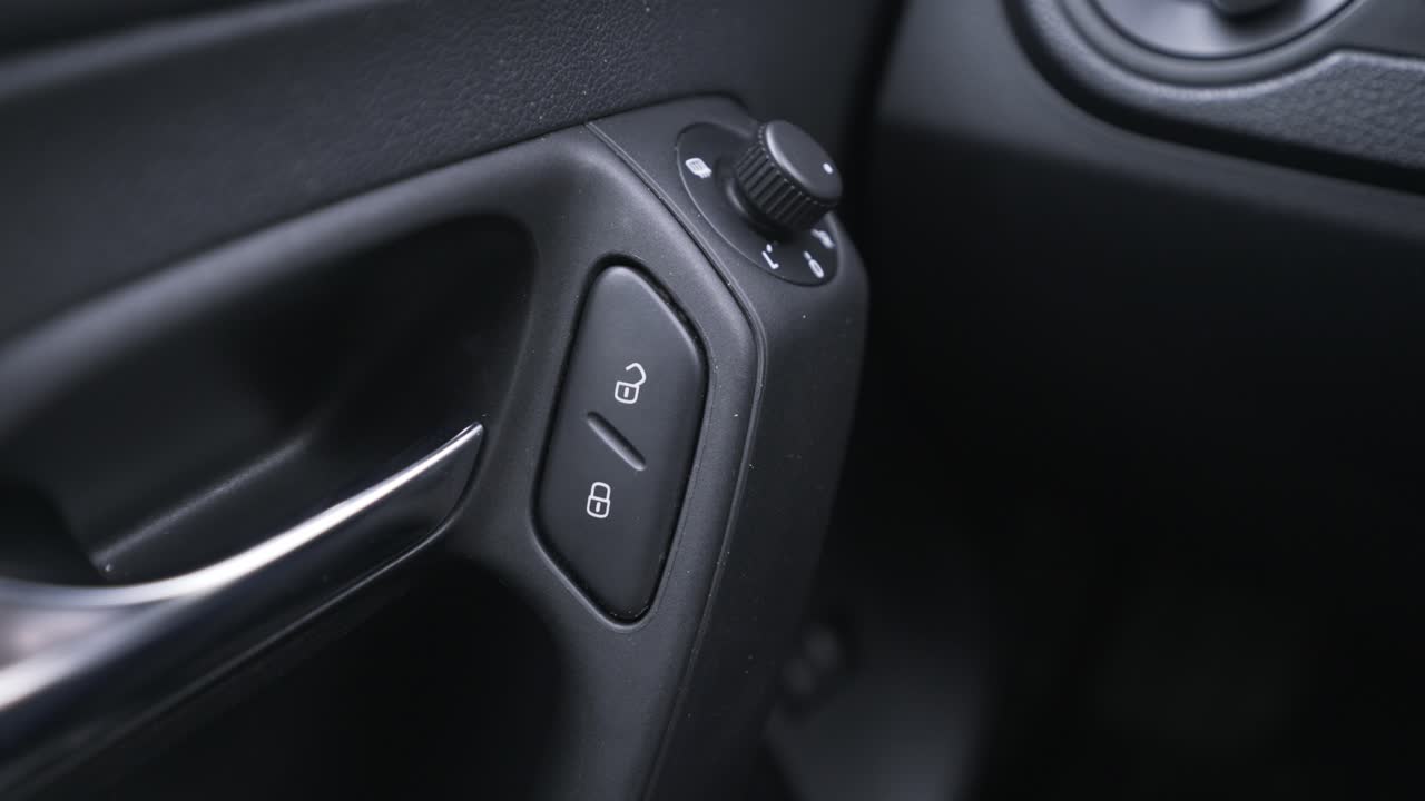 controles de las puertas de los automóviles