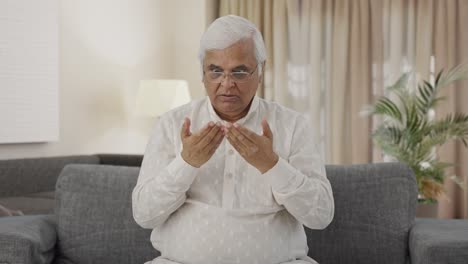 Sick-Indian-old-man-suffering-from-hairfall