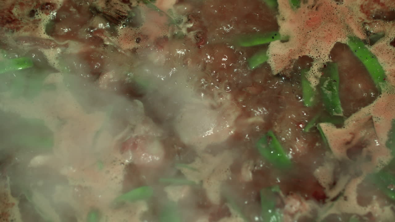 파엘라 (paella) 는 초록 콩과 과 함께 만들어집니다.