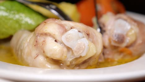 sopa de pollo