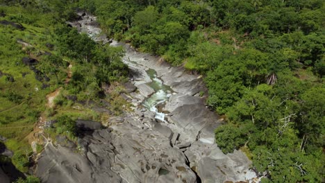 Valle-De-La-Luna-En-Drone---Chapada-Dos-Veadeiros,-Brasil