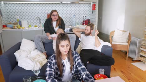 familia en el hogar