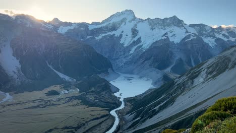 Beautiful-sunset-over-Mueller-Lake-at-Mount-Cook-National-Park,-New-Zealand