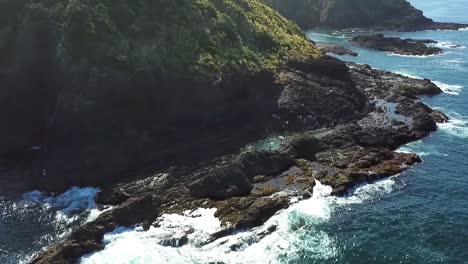 aerial shot of mermaid pool in new zealand