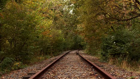 Stillgelegte-Eisenbahnstrecke-Auf-Anglesey,-Nordwales