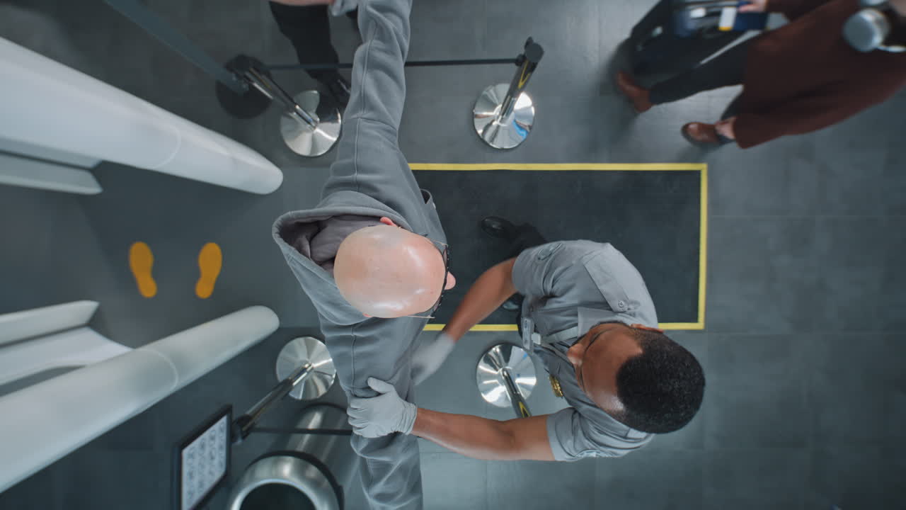 공항 보안 검사