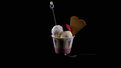 una copa de helado para niños. en 4k