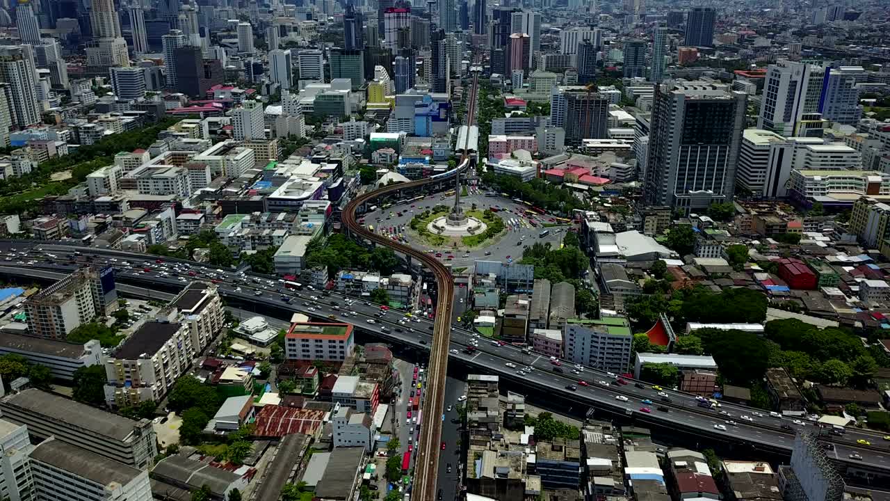 vista aérea en 4k del circo de la victoria en bangkok