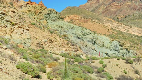 Pan-De-Terreno-Montañoso-Parque-Nacional-Naturaleza-Sur-De-Europa-En-Clima-Tropical,-Parque-Nacional-Del-Teide-En-Tenerife