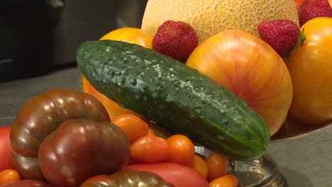 variedad de frutas y verduras frescas