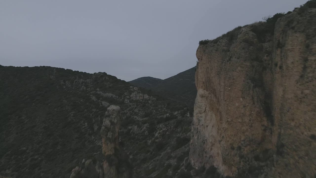 vuela sobre las montañas de sant llorenç