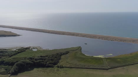 Luftverfolgung-Vom-Landesinneren-In-Richtung-Der-Flottenlagune-In-Abbotsbury-In-Dorset