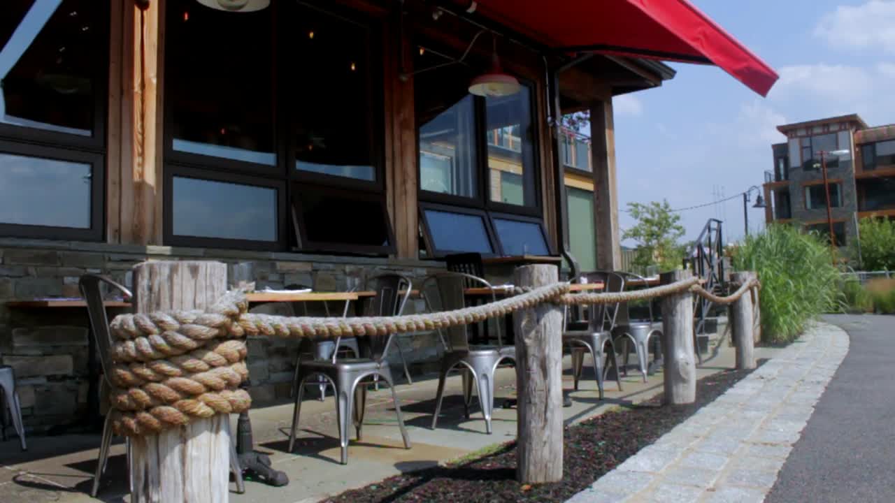 레스토랑 b 더 워터사이드