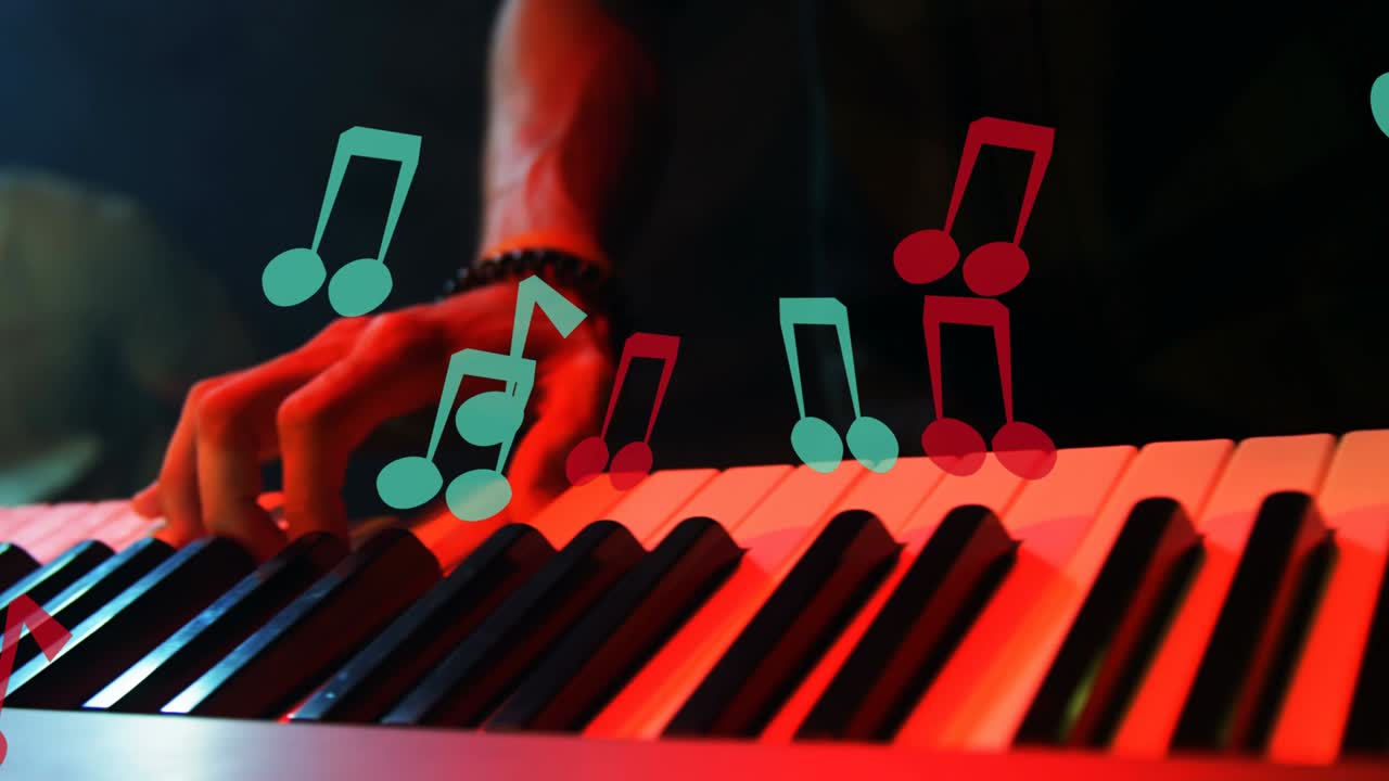 키보드를 연주하는 백인 남성 위로 움직이는 음의 애니메이션