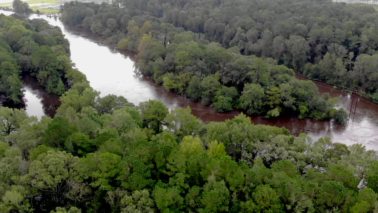 imágenes de la inundación del río del huracán florencia en carolina del norte