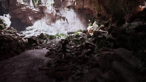 cueva en un volcán extinto en la isla