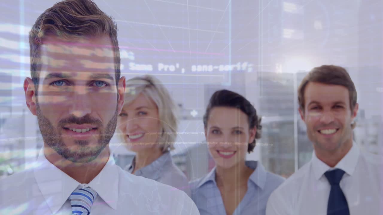 animación del procesamiento de datos sobre diversas personas de negocios