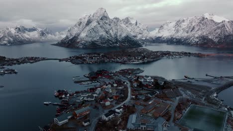 Luftaufnahme-Der-Lofoten-Inseln,-Wunderschöne-Landschaft-Im-Winter