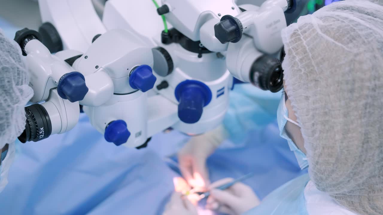 cirugía ocular, vitreoretinal, cirugía de vitrectomía.