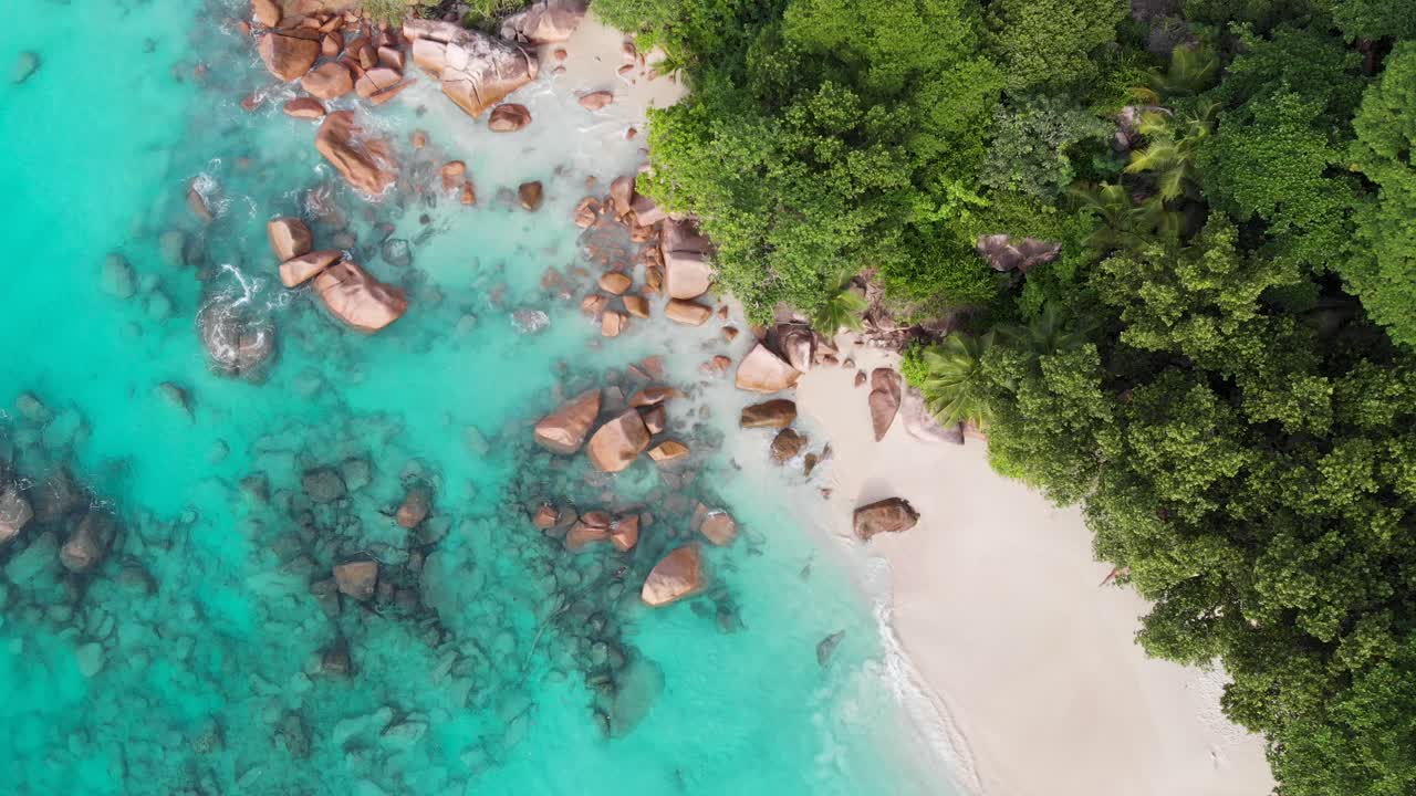 vista aérea de las playas más hermosas y aguas turquesas de las seychelles