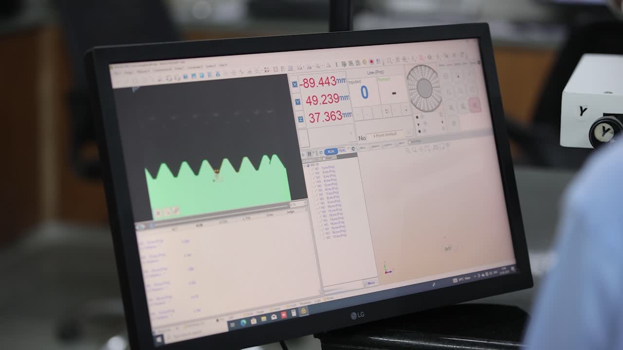 close up of machine in graph in computer