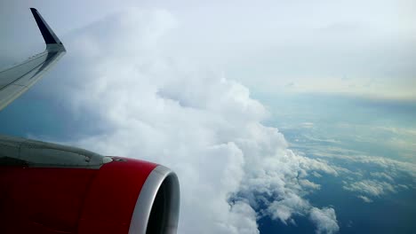 Stille-Des-Himmels,-Blick-Aus-Flugzeugfenstern