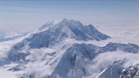 Denali's-wife/Mount-Foraker-from-Denali