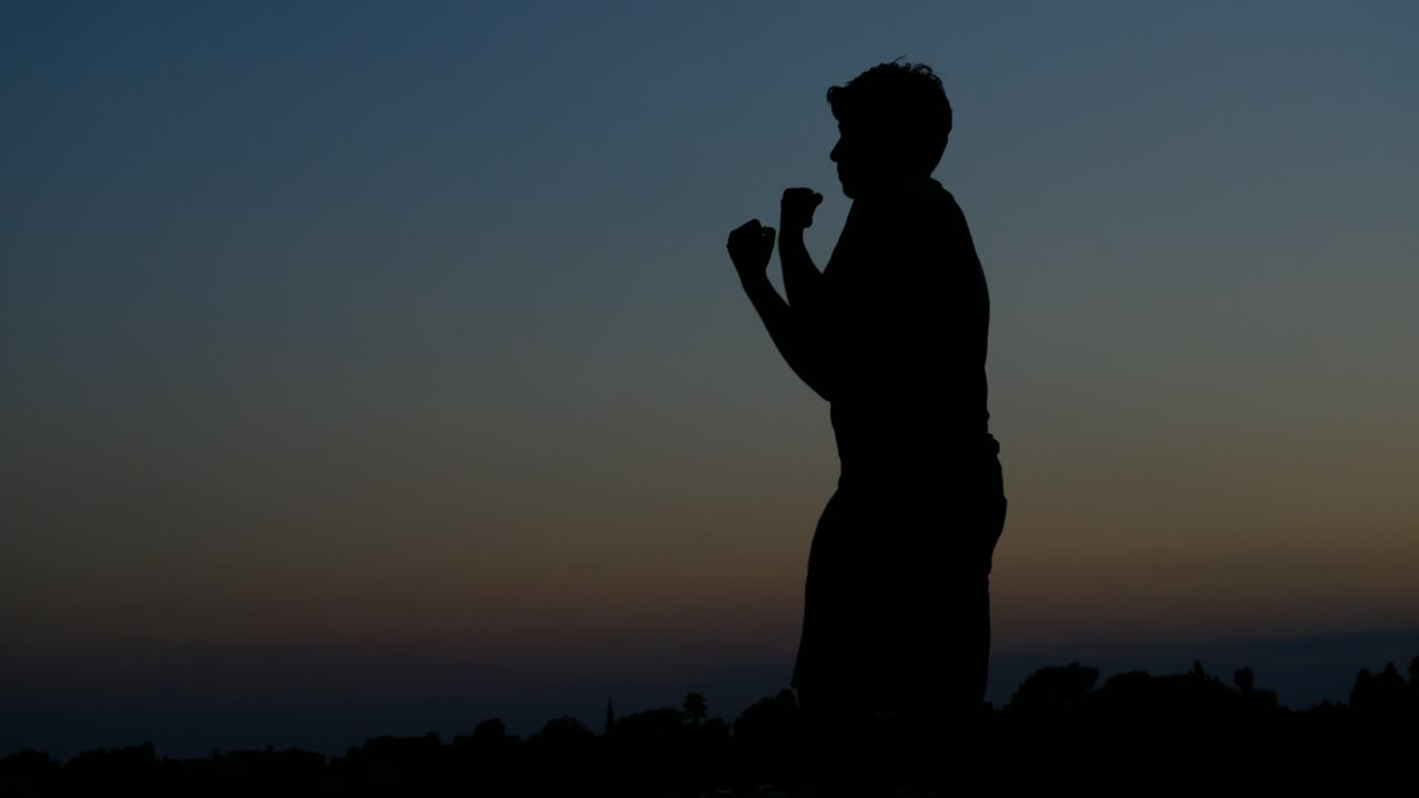 ⁇ 치 실루 ⁇  남자