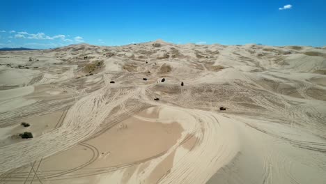 Fun-on-a-sunny-day-over-the-desert-dunes