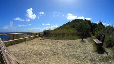 一座悬崖顶上的海洋的空白景点