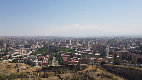 Ereván,-Armenia,-Panorama-Del-Paisaje-Urbano,-Ciudad-En-Un-Día-Soleado-De-Verano