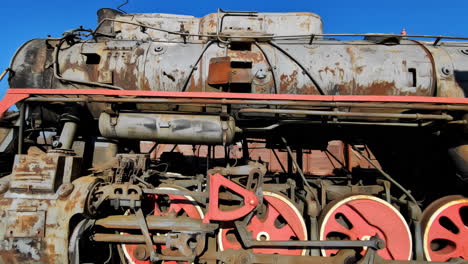 Rusted,-old,-vintage-steam-engine-train-in-the-old-west