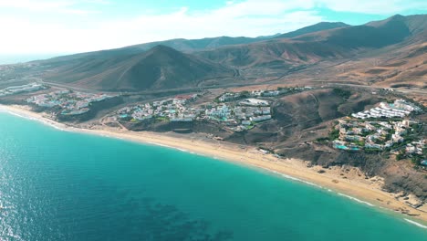 Amazing-Esquinzo-beach-with-endless-horizon