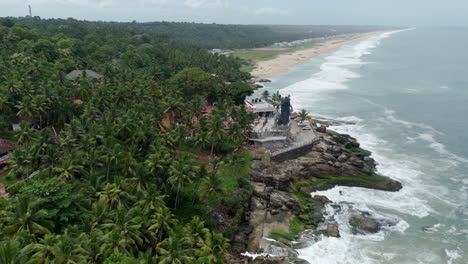 vista del área del templo de shiva de aazhimala en el distrito de hiruvananthapuram, kerala