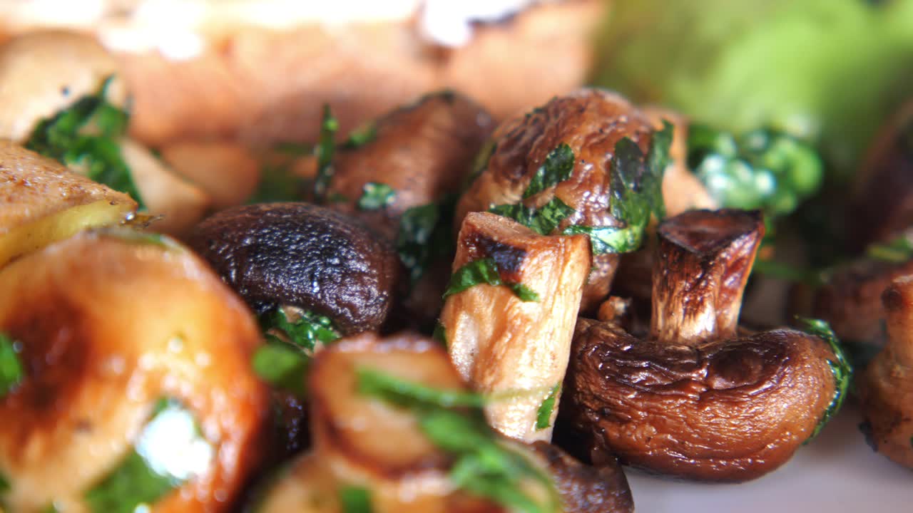 Roasted Mushrooms with Herbs