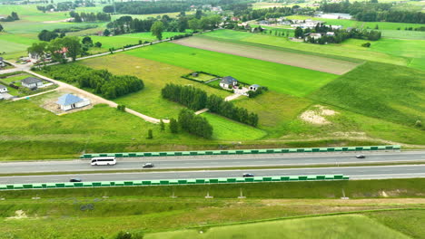 Carretera-Rural-Aérea-En-Polonia.