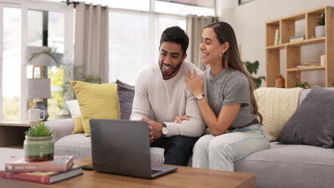 llamada de video, onda y pareja en casa
